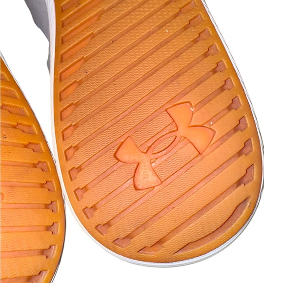 UNDER ARMOUR Charged men’s running tennis shoes shoes 12 - Picture 7 of 16